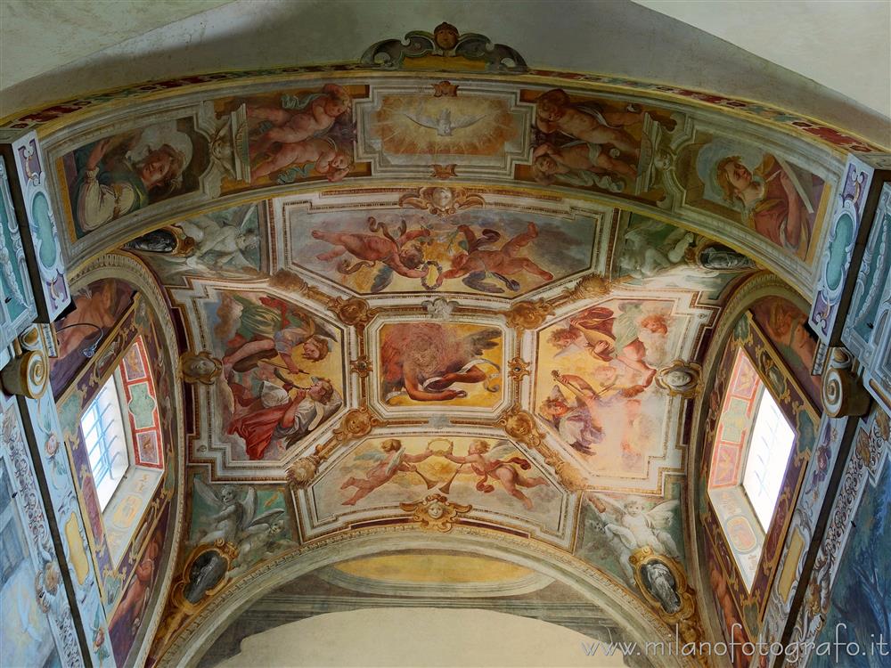 Milan (Italy) - Ceiling of the presbytery of the Oratory of Santa Margherita